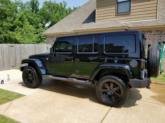 Pin Point Mobile Detailing performed car detailing services on a black Jeep in the Memphis, Olive Branch, Germantown area.